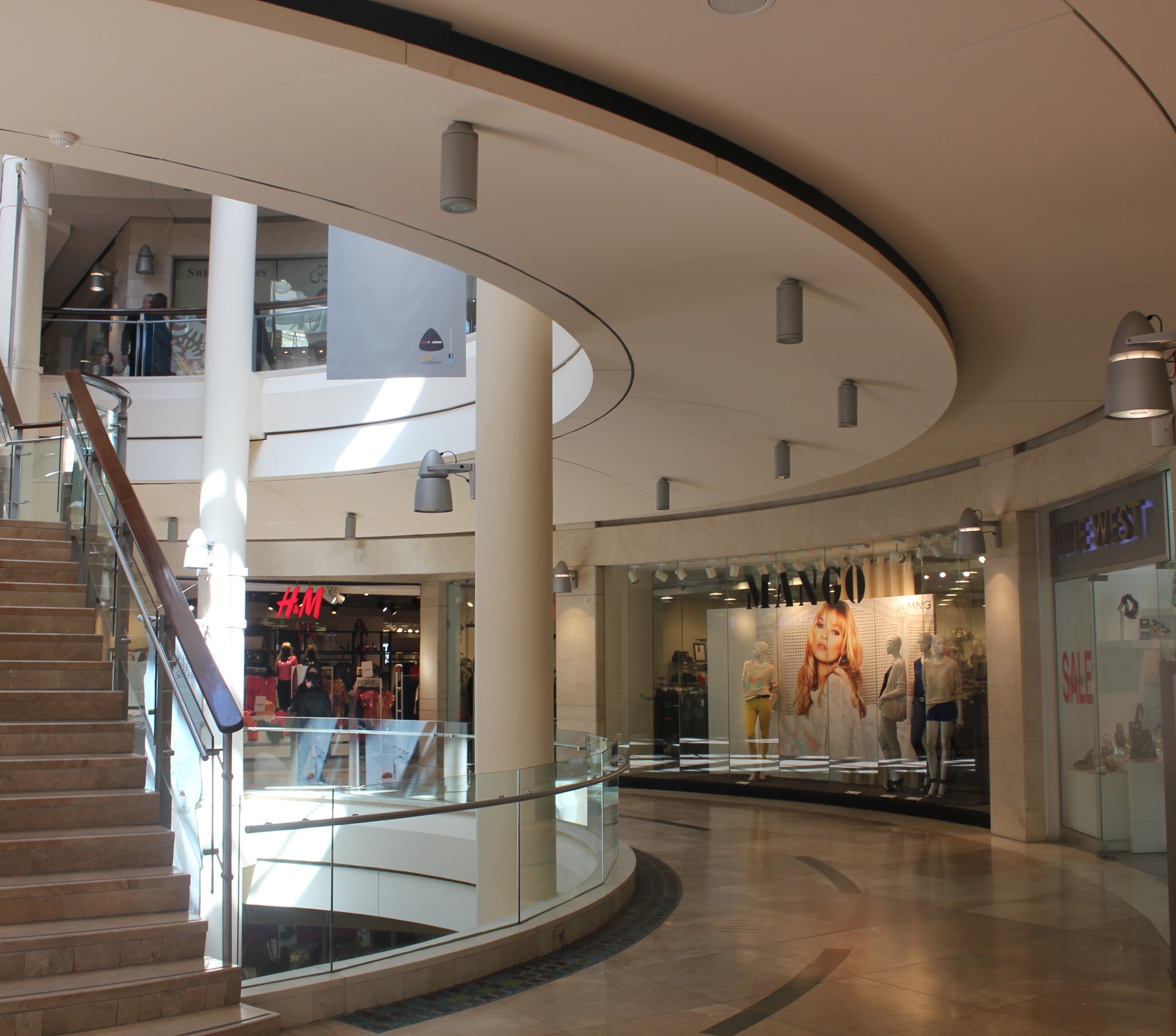 Curved GFRG ceiling and interior architectural forms in a shopping center